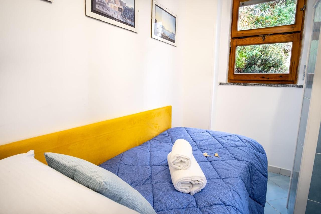 La Casetta Linda - New 2 Bedroom Apt In Sorrento With Seaview Terrace Exterior foto